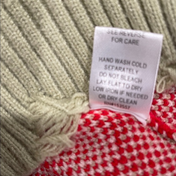 Bailey Rose Distressed Vee Neck Flower Sweater SZ M Mint Green Red - Picture 10 of 10